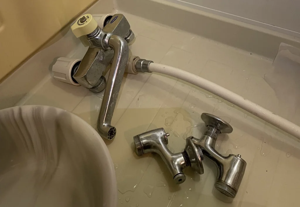 浴室混合栓取付工事施工前